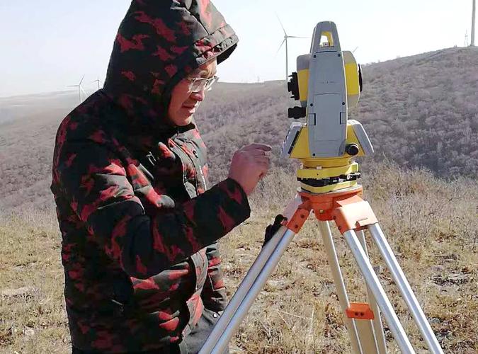 เซ็นเซอร์วัดระยะด้วยเลเซอร์ที่ใช้ในงานก่อสร้าง